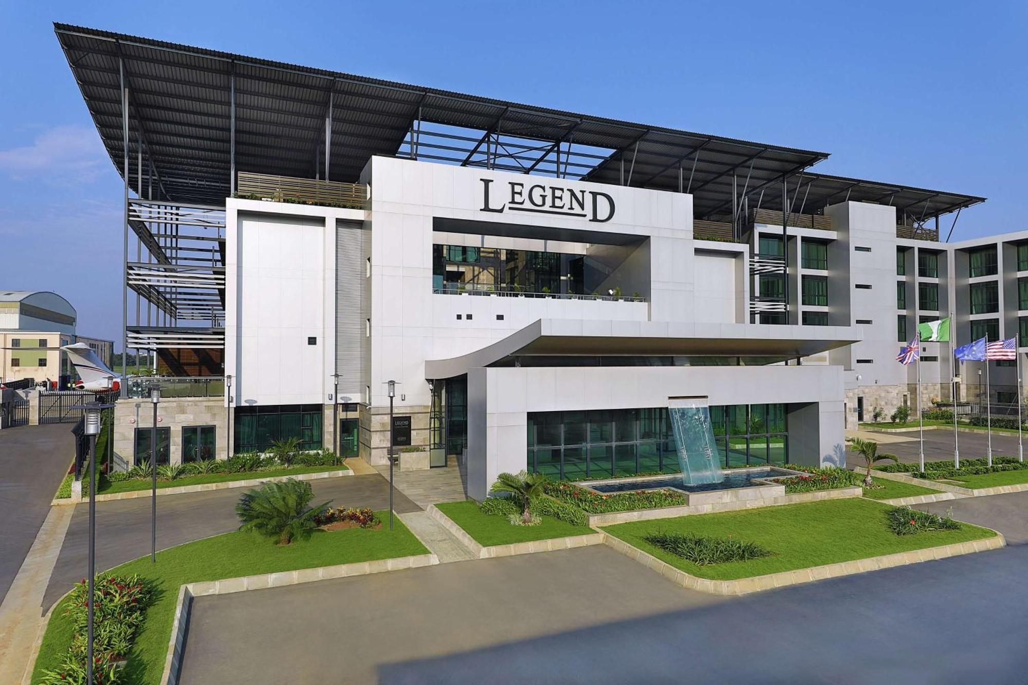 Legend Hotel Lagos Airport, Curio Collection By Hilton Kültér fotó